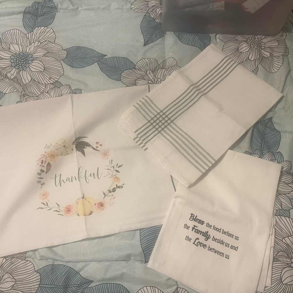 Thankful Kitchen Towel Set - White and Gray